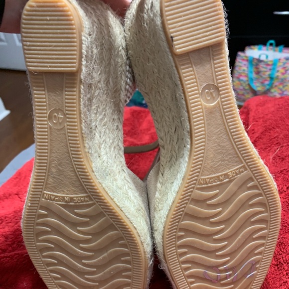 tan wedges - Picture 4 of 5